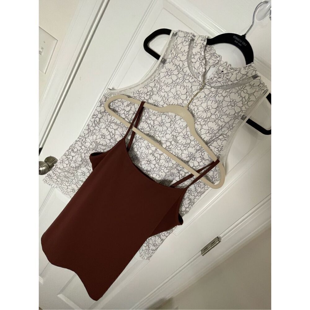 Torrid women’s bundle lot size 1 or 1X sleeveless blouse and tank